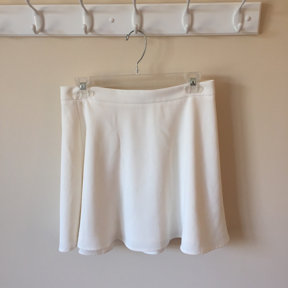 Brand New Express White Flare Skirt US Women's 6